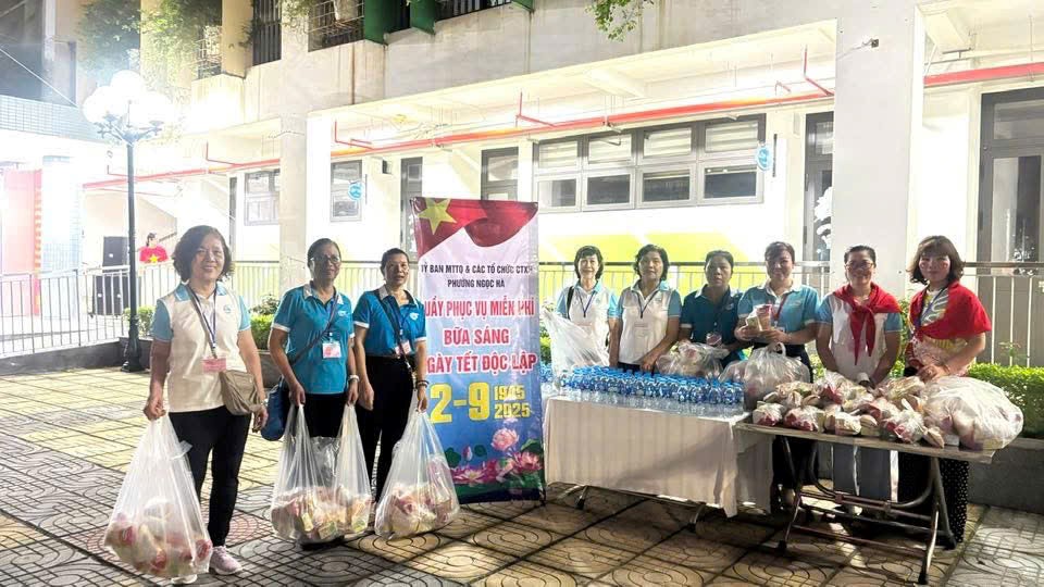 Phường Ngọc Hà: Những hành động đẹp trong ngày Quốc khánh 2/9 - ảnh 4