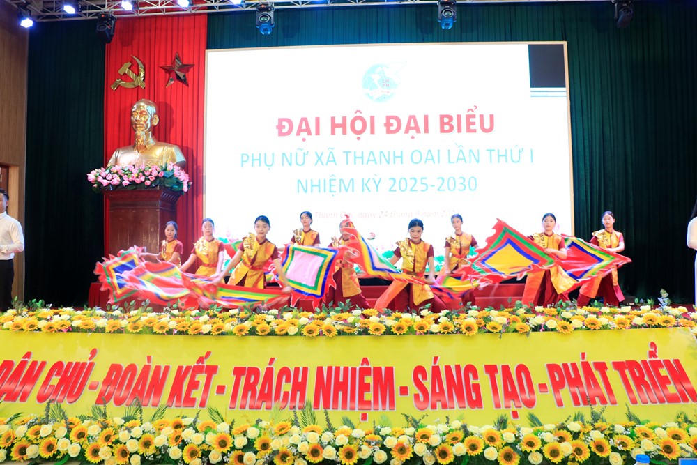 Bước phát triển với khí thế mới của phụ nữ Thanh Oai - ảnh 9
