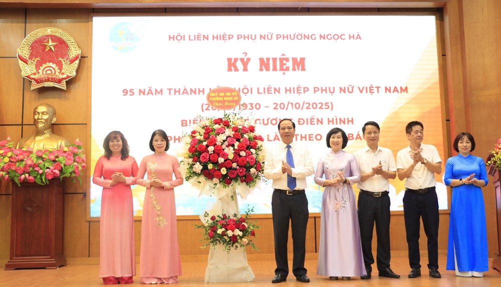 Mỗi phụ nữ Ngọc Hà phấn đấu trở thành một hình ảnh đẹp của người phụ nữ Việt Nam hiện đại - ảnh 1