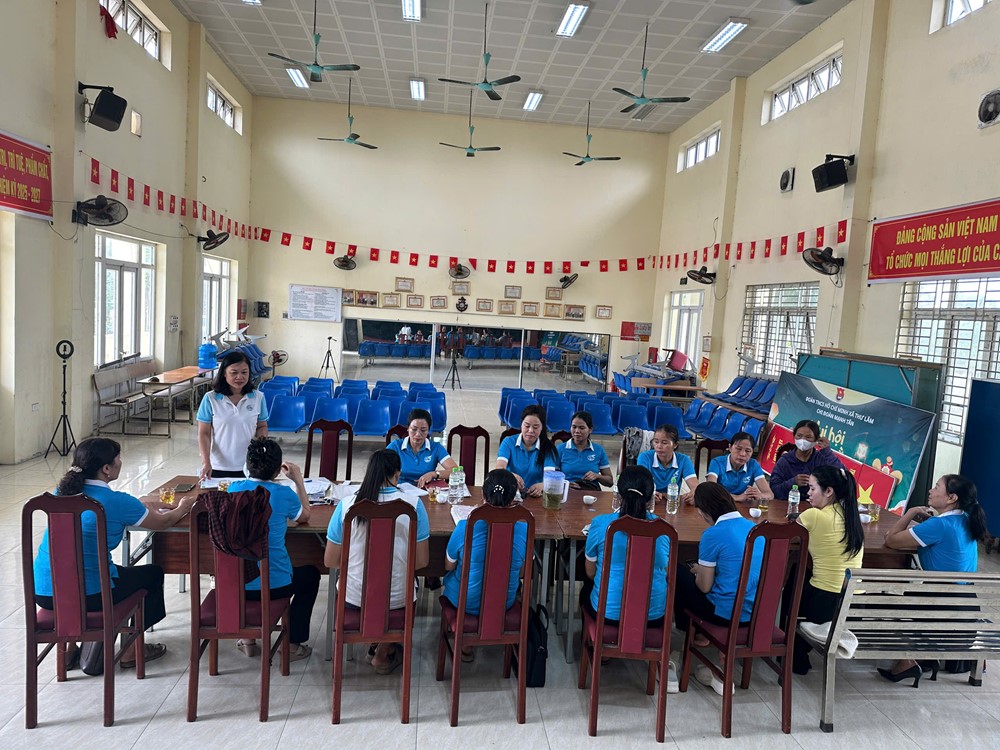 Hội LHPN xã Thư Lâm: Kiểm tra công tác chấp hành Điều lệ Hội và tình hình vay vốn tại 56 chi hội  - ảnh 4