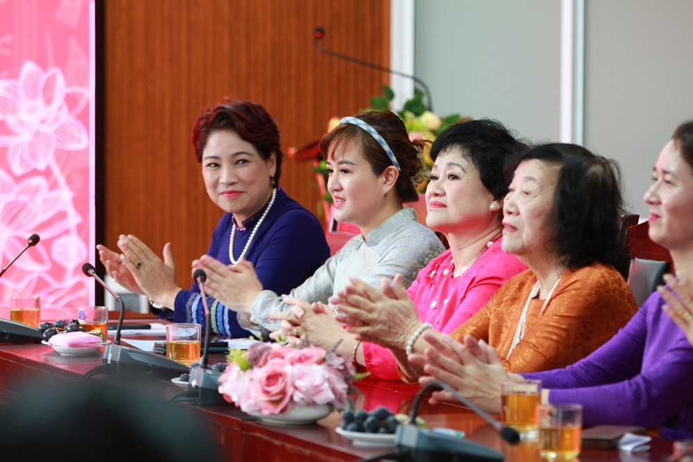 Trực tiếp Giao lưu gương điển hình tiên tiến “Phụ nữ Thủ đô Tự tin - Hội nhập - Kết nối thành công” năm 2025 - ảnh 8