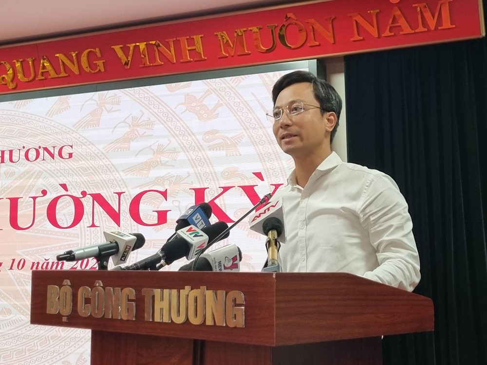 Bộ Công Thương: Sẽ đảm bảo nguồn cung xăng dầu đáp ứng nhu cầu thị trường - ảnh 2