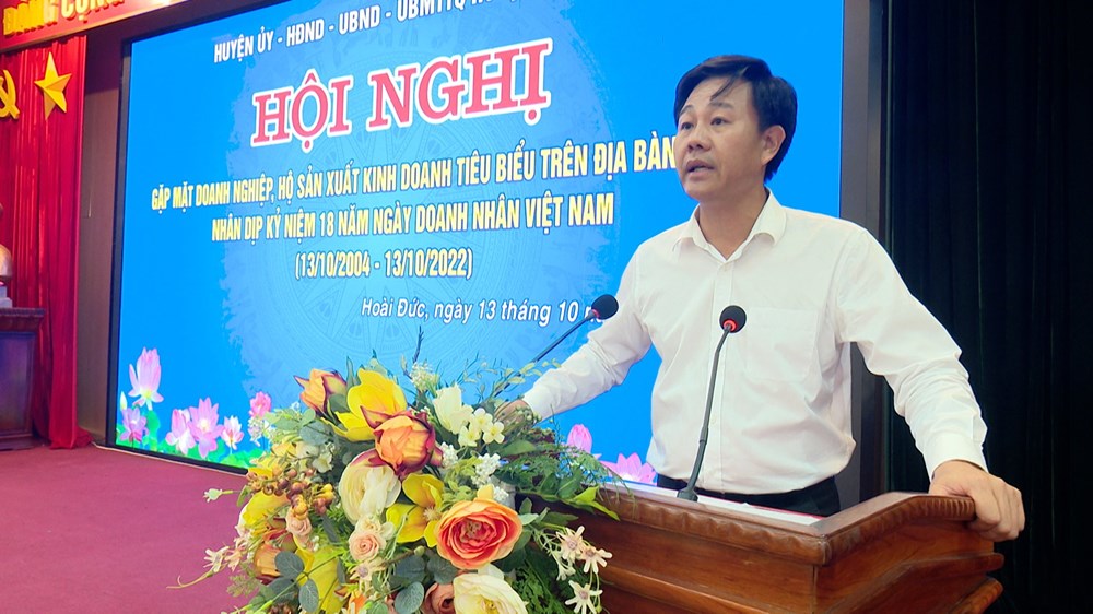 Hoài Đức gặp mặt biểu dương 100 doanh nghiệp, hộ sản xuất kinh doanh nhân Ngày Doanh nhân Việt Nam - ảnh 4