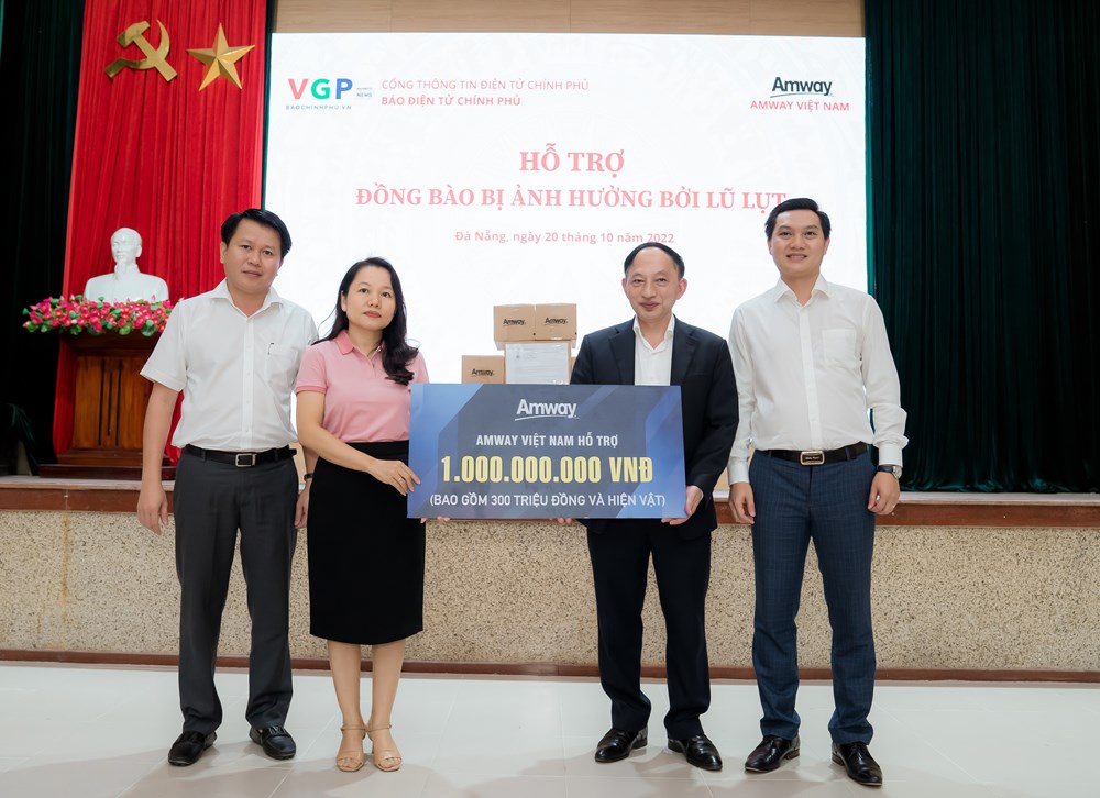 Amway Việt Nam ủng hộ 1 tỷ đồng hỗ trợ người dân khắc phục thiên tai - ảnh 1