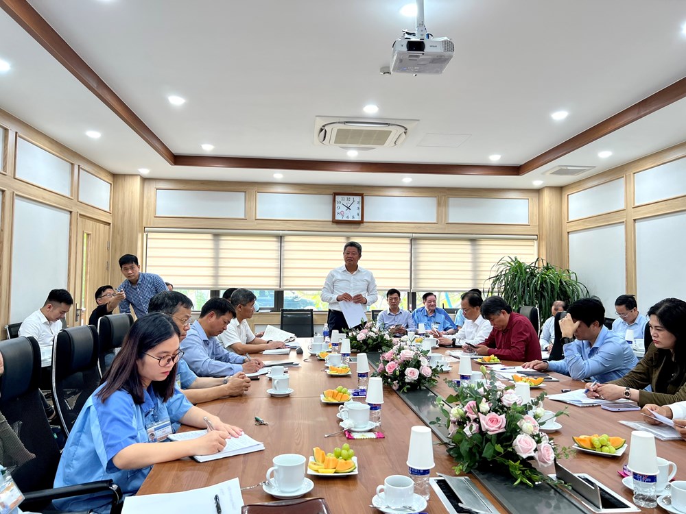 Phó chủ tịch UBND Nguyễn Mạnh Quyền làm việc với hai doanh nghiệp tại huyện Gia Lâm - ảnh 1