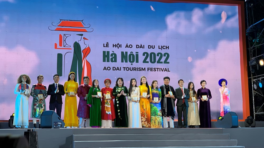 Lễ hội Áo dài du lịch Hà Nội 2022 thu hút hơn 30.000 lượt khách - ảnh 6