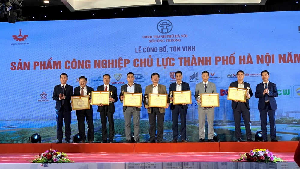Tôn vinh 33 sản phẩm công nghiệp chủ lực thành phố Hà Nội năm 2022 - ảnh 4
