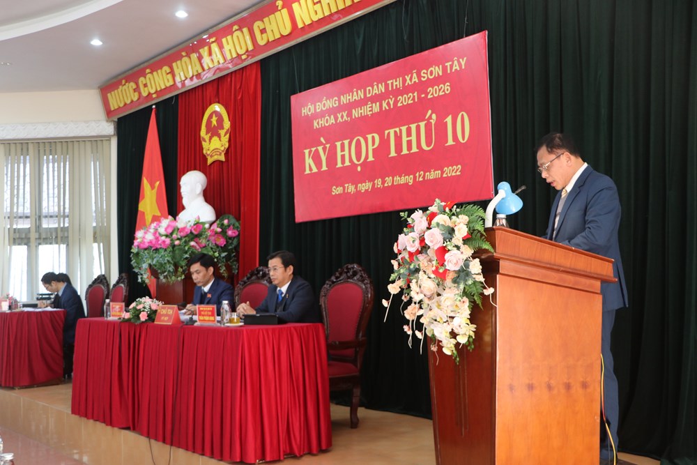 Khai mạc kỳ họp thứ 10, HĐND thị xã Sơn Tây khóa XX, nhiệm kỳ 2021-2026 - ảnh 3