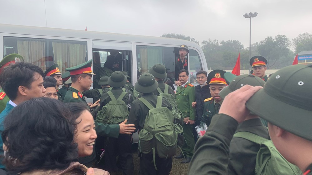 108 tân binh thị xã Sơn Tây lên đường nhập ngũ  - ảnh 11