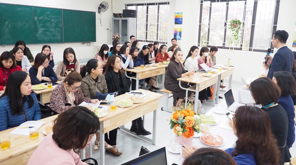 Học sinh sôi nổi thể hiện khả năng ngoại ngữ trong giờ học không tiếng Việt - ảnh 3