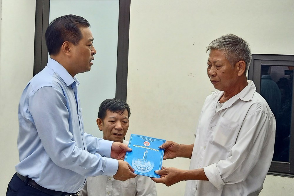 Thành phố Hà Nội và huyện Hoài Đức thăm hỏi, hỗ trợ gia đình nạn nhân vụ hỏa hoạn ở Hoài Đức - ảnh 2