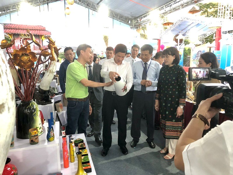 Kết nối đầu tư, thương mại, du lịch Hà Nội và các tỉnh Đồng bằng sông Hồng - ảnh 1