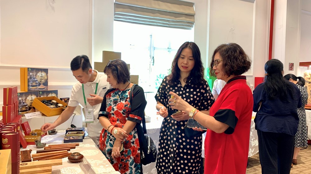Trồng và phát triển cây đàn hương - cây “hoàng kim” có giá trị kinh tế cao - ảnh 3