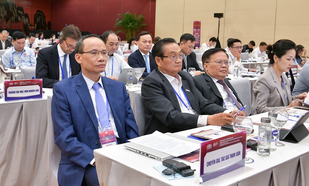 Chủ tịch Quốc hội Vương Đình Huệ: Cải cách và nâng cao chất lượng thể chế kinh tế là động lực đột phá - ảnh 6