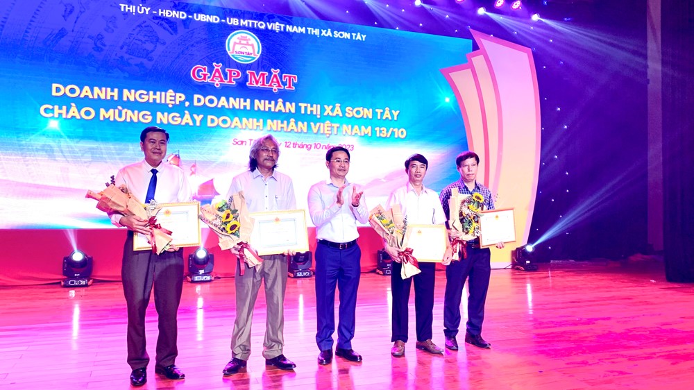 Sơn Tây tạo mọi điều kiện tốt nhất để các doanh nghiệp an tâm đầu tư, phát triển - ảnh 5