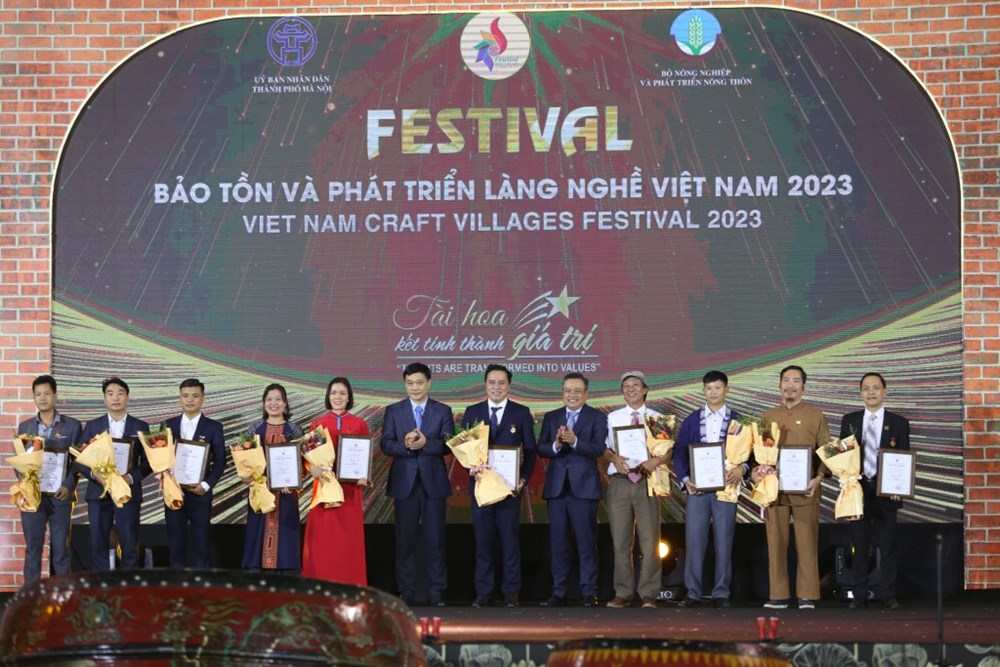 Cùng nhau, chúng ta nâng niu giá trị Việt - Cùng nhau, chúng ta nâng tầm làng nghề Việt - ảnh 4