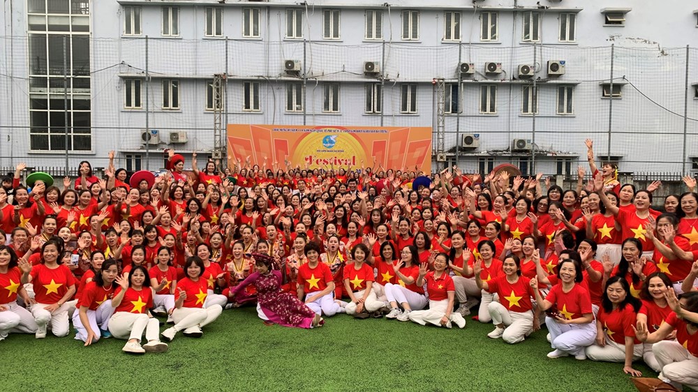 Hơn 1.000 phụ nữ Hà Đông tham gia Festival “Văn hoá - Thể thao” - ảnh 12