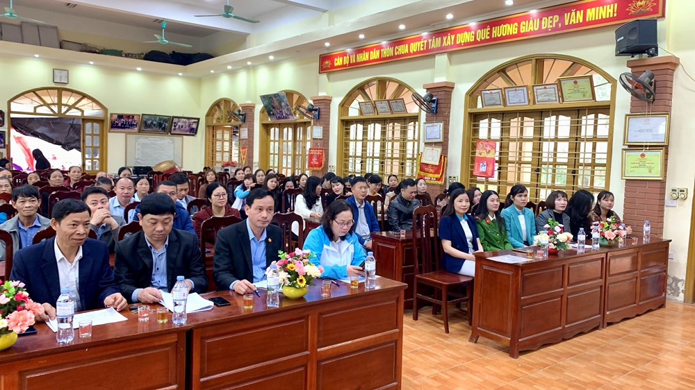 Phụ nữ Thanh Oai phấn đấu trồng 300 cây xanh bảo vệ môi trường - ảnh 2