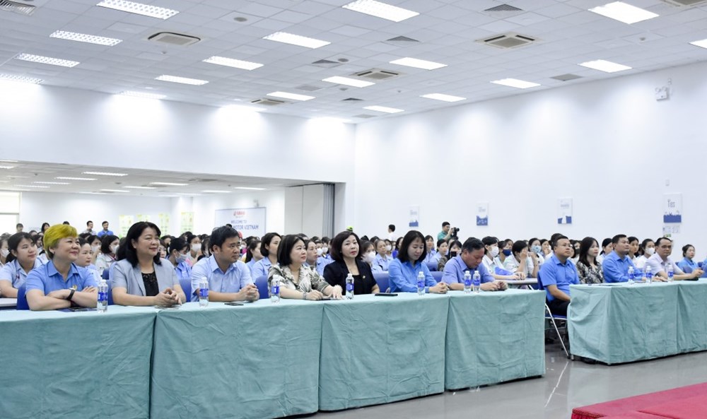Hơn 600 công nhân Khu Công nghiệp và chế xuất Hà Nội được khám sức khỏe miễn phí - ảnh 1
