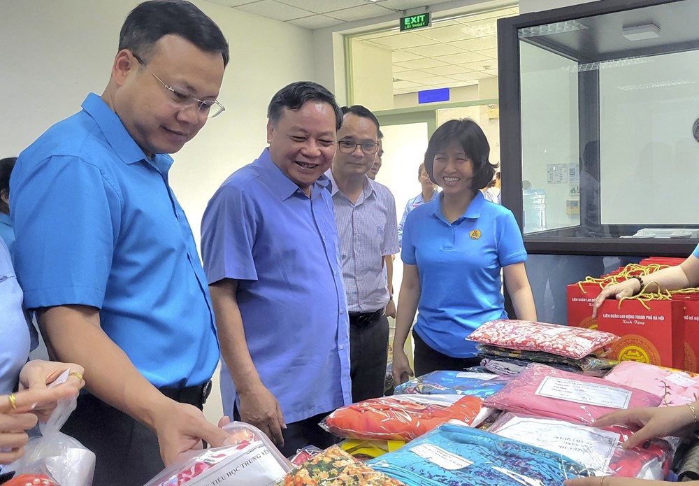 Hơn 600 công nhân Khu Công nghiệp và chế xuất Hà Nội được khám sức khỏe miễn phí - ảnh 7