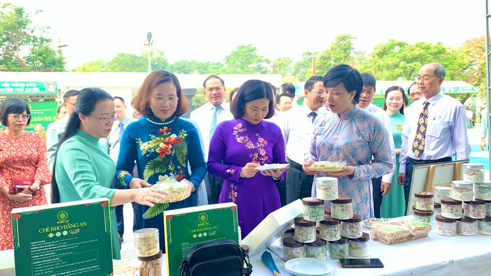 Hội Nông dân TP Hà Nội: Đóng góp quan trọng vào sự nghiệp công nghiệp hóa - hiện đại hóa nông nghiệp, nông thôn - ảnh 6