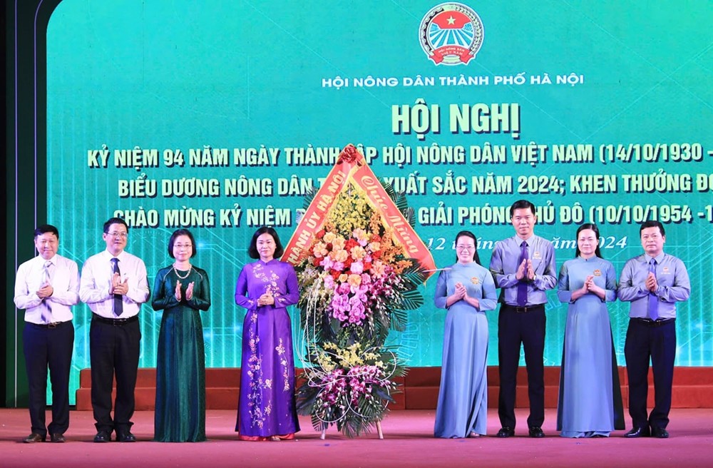 Hội Nông dân TP Hà Nội: Đóng góp quan trọng vào sự nghiệp công nghiệp hóa - hiện đại hóa nông nghiệp, nông thôn - ảnh 8