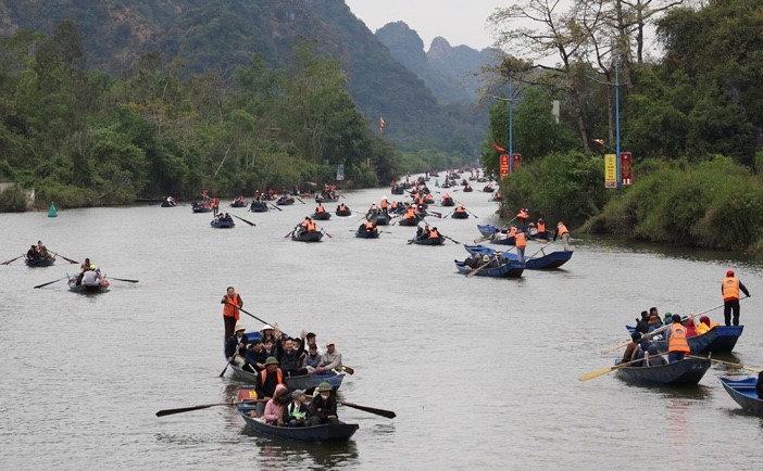 Chùa Hương tưng bừng ngày khai hội năm 2025 - ảnh 5