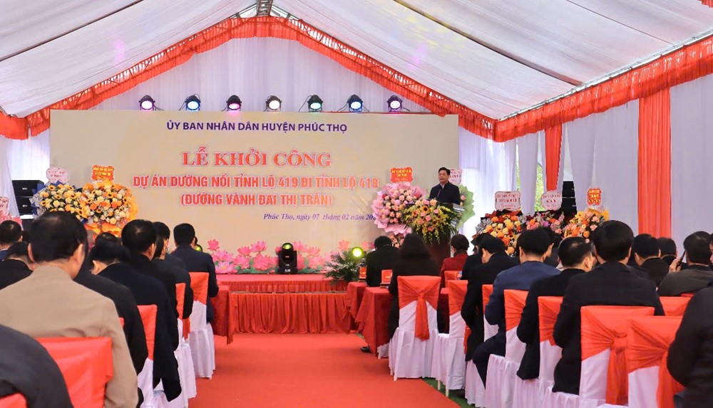 Khởi công dự án đường vành đai đi qua thị trấn Phúc Thọ - ảnh 2