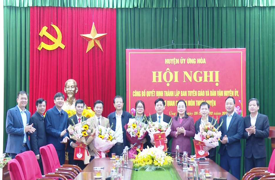 Ứng Hoà: Công bố thành lập Ban Tuyên giáo và Dân vận, các ban chuyên môn và nhân sự - ảnh 1