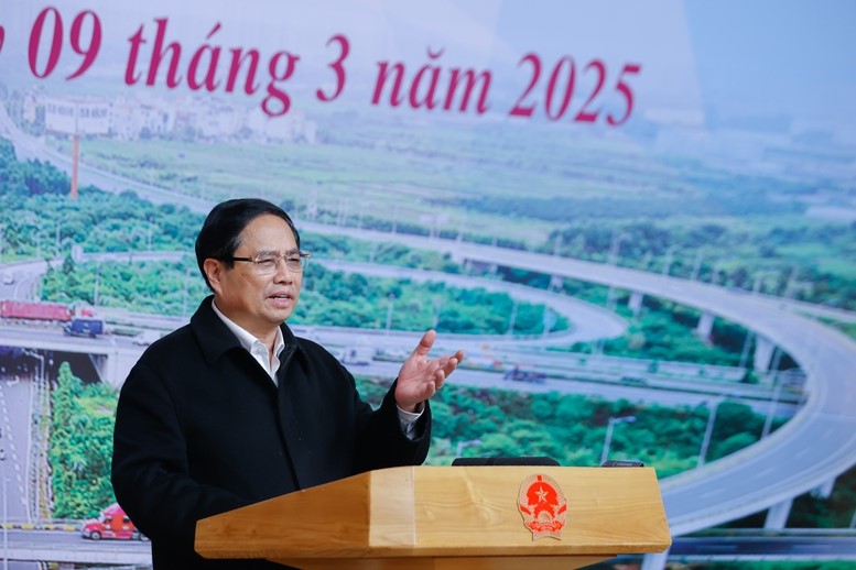 Năm 2025, hoàn thành mục tiêu có ít nhất 3.000km cao tốc và 1.000km đường ven biển - ảnh 1