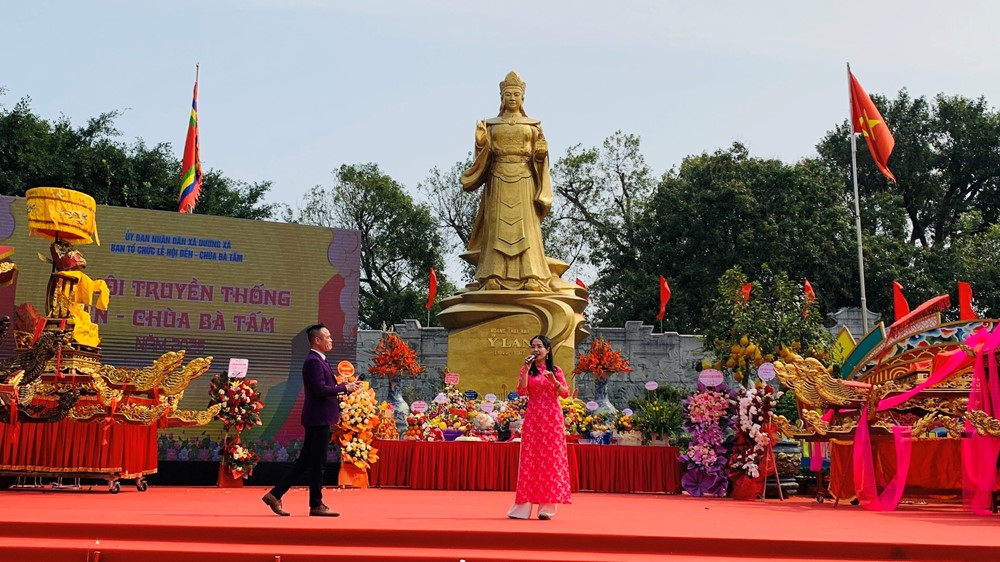 Tưng bừng Lễ hội truyền thống đền, chùa Bà Tấm - Hoàng Thái hậu Ỷ Lan - ảnh 9