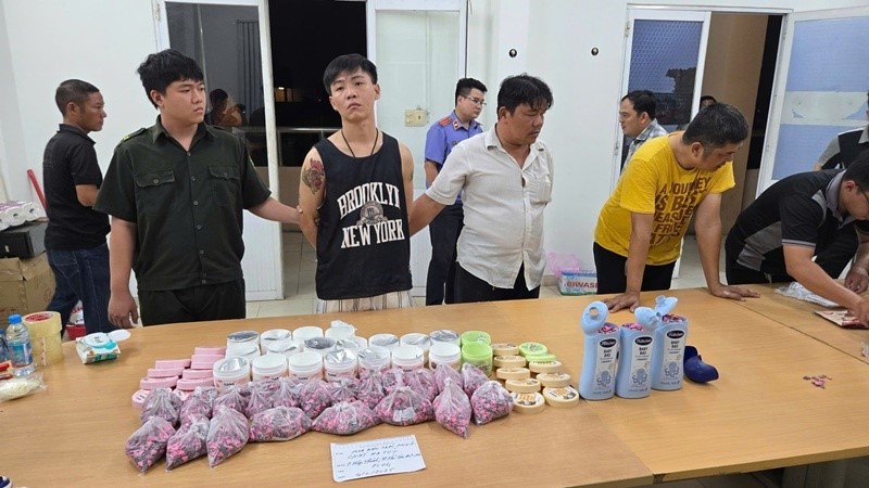 Tình hình buôn lậu, vận chuyển trái phép hàng hóa diễn biến rất phức tạp - ảnh 1