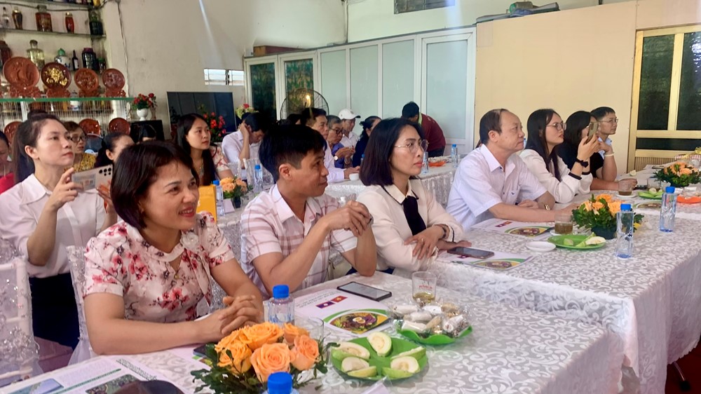 Ra mắt Liên hiệp HTX sản xuất và tiêu thụ sản phẩm Việt - Lào - ảnh 8