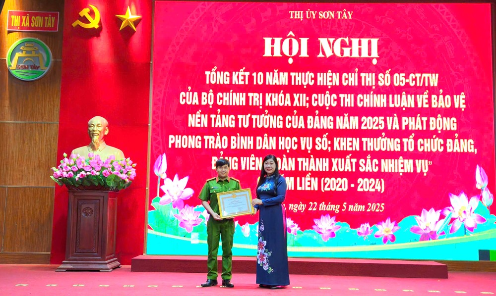 Sơn Tây phát động phong trào và ra mắt nền tảng “Bình dân học vụ số” - ảnh 6