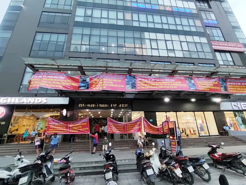 Cháy nhà chung cư, hàng nghìn người dân kêu cứu, yêu cầu chủ đầu tư đảm bảo PCCC - ảnh 4