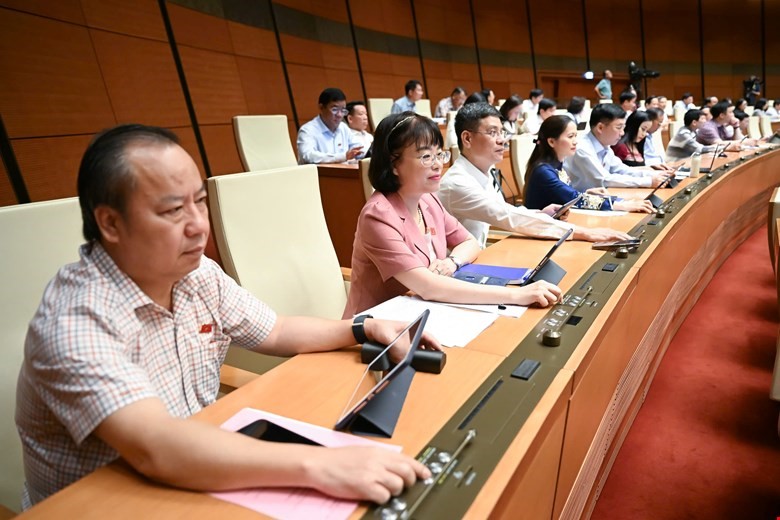 Giảm thuế giá trị gia tăng 2% cho các mặt hàng nhóm hàng hoá, dịch vụ - ảnh 3
