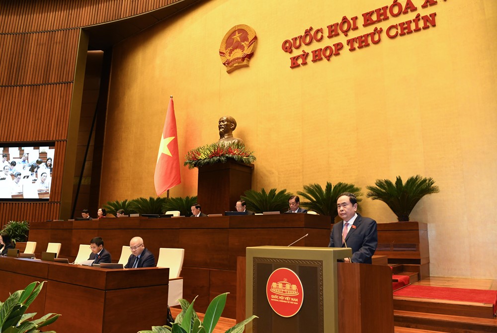 Sáng nay đại biểu Quốc hội chất vấn Bộ trưởng Bộ Tài chính và Bộ trưởng Bộ Giáo dục và Đào tạo - ảnh 1