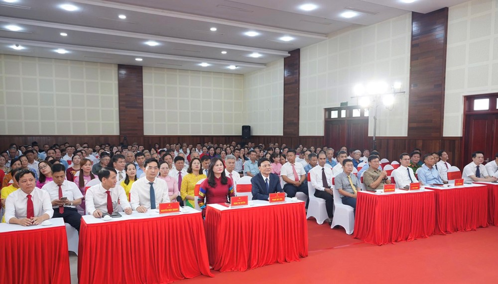 Công bố các quyết định nhân sự xã Phù Đổng - ảnh 4