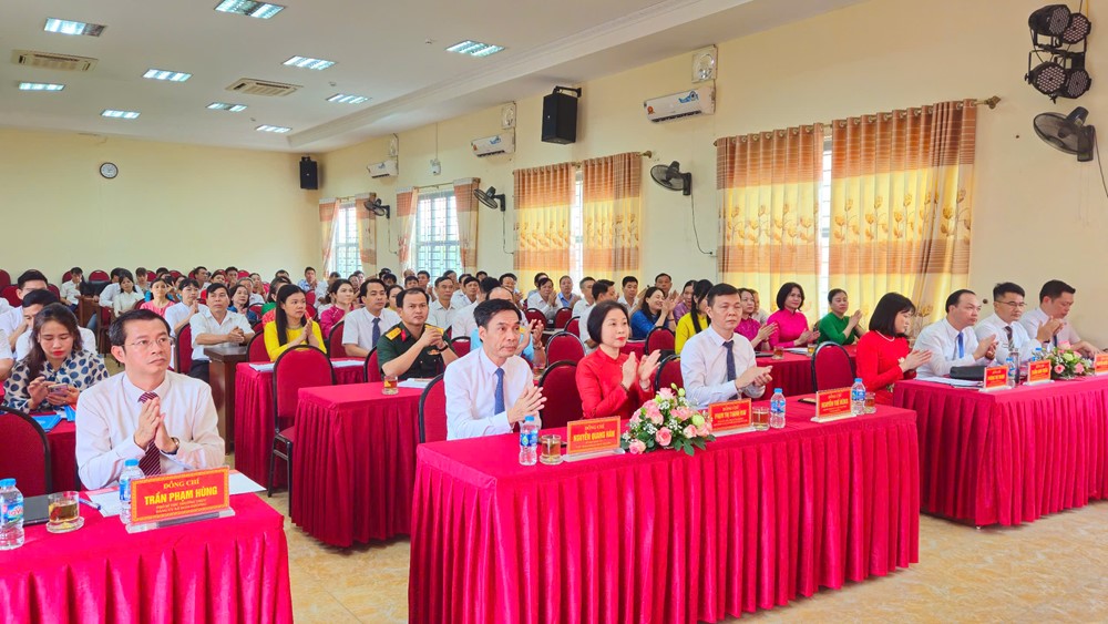 Công bố các chức danh lãnh đạo Xã Đoài Phương  - ảnh 1