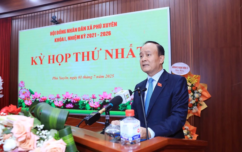 Chủ tịch HĐND TP Hà Nội Nguyễn Ngọc Tuấn dự kỳ họp thứ nhất HĐND xã Phú Xuyên - ảnh 2