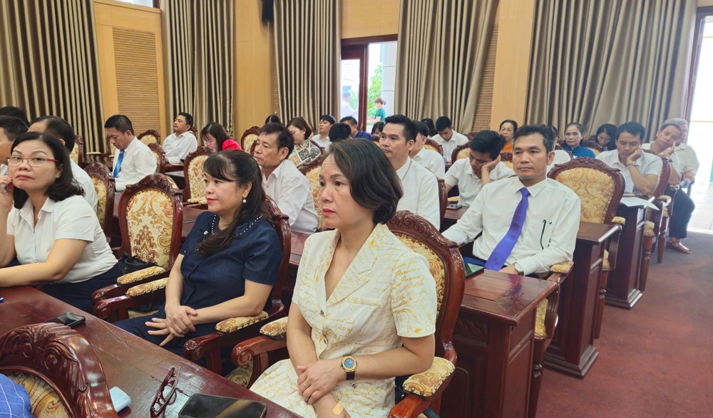Kỳ họp thứ nhất, HĐND xã Hoài Đức: Hoàn thiện các chức danh nhân sự - ảnh 7