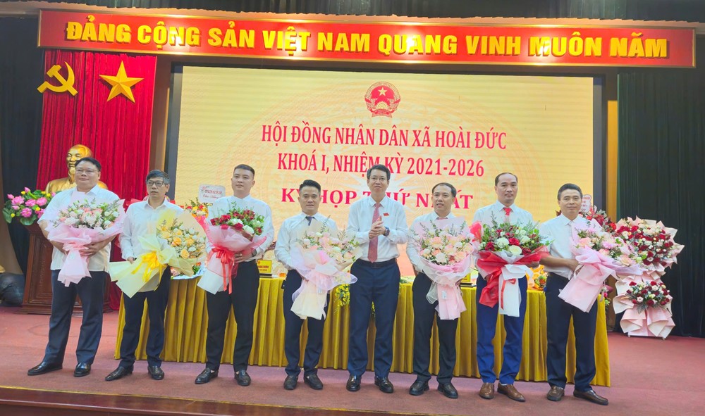 Kỳ họp thứ nhất, HĐND xã Hoài Đức: Hoàn thiện các chức danh nhân sự - ảnh 3
