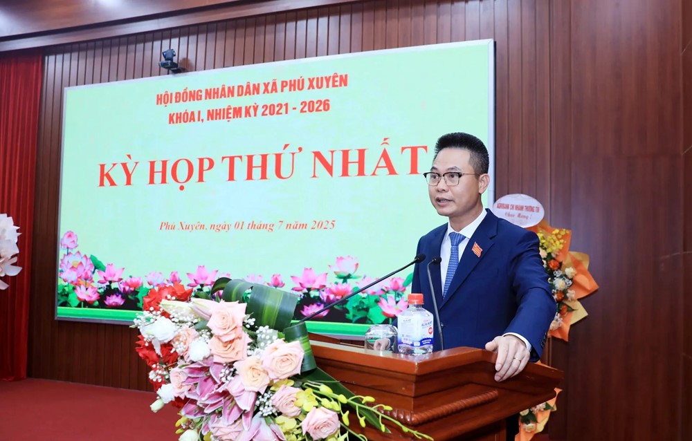 Chủ tịch HĐND TP Hà Nội Nguyễn Ngọc Tuấn dự kỳ họp thứ nhất HĐND xã Phú Xuyên - ảnh 1