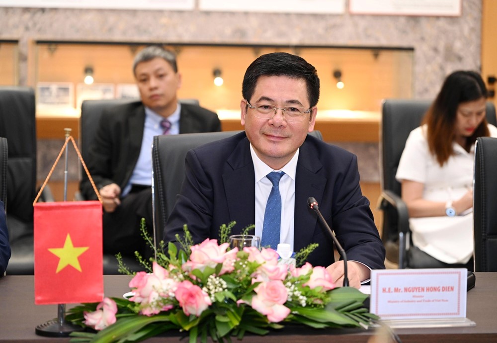 Bộ trưởng Bộ Công Thương Nguyễn Hồng Diên tiếp tân Đại sứ Úc tại Việt Nam - ảnh 3