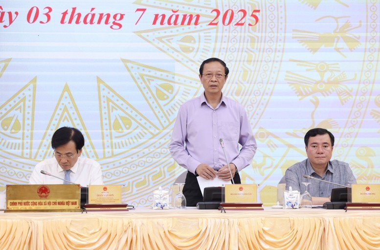 Thứ trưởng Bộ Giáo dục và Đào tạo: Sắp có chính sách học bổng cho người học các ngành học STEM  - ảnh 2