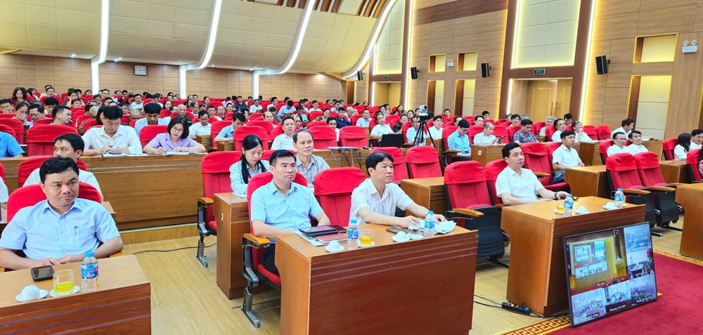 Đoàn đại biểu Quốc hội thành phố Hà Nội tiếp xúc cử tri tại 11 xã, phường mới - ảnh 2
