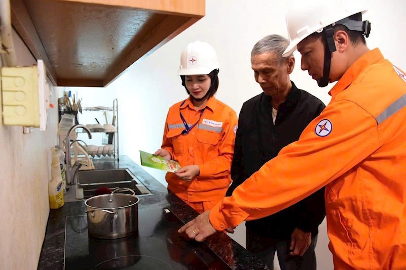 Ngành điện lý giải về việc nhiều gia đình đóng tiền điện tháng 6 tăng cao - ảnh 2