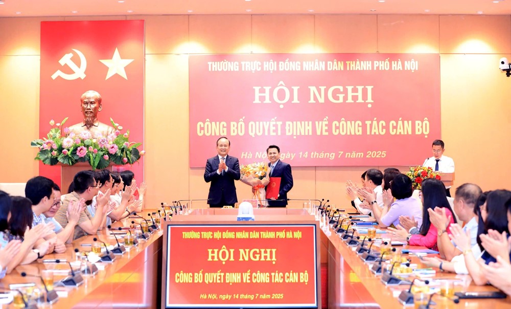 HĐND Thành phố công bố các quyết định và nghị quyết về công tác cán bộ - ảnh 3