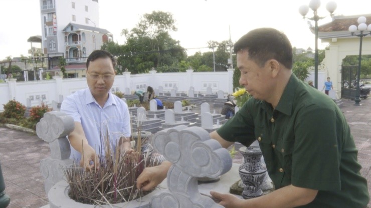 Xã Ứng Hoà ra quân tổng vệ sinh môi trường tại 7 nghĩa trang liệt sĩ - ảnh 2