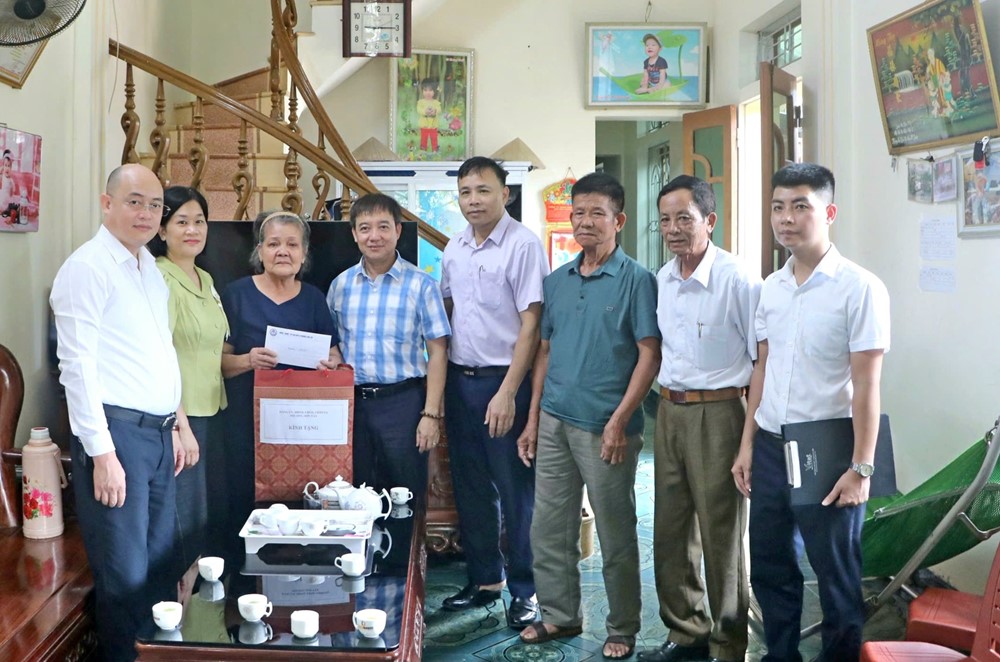 Phường Sơn Tây triển khai nhiều hoạt động tri ân người có công với cách mạng - ảnh 2
